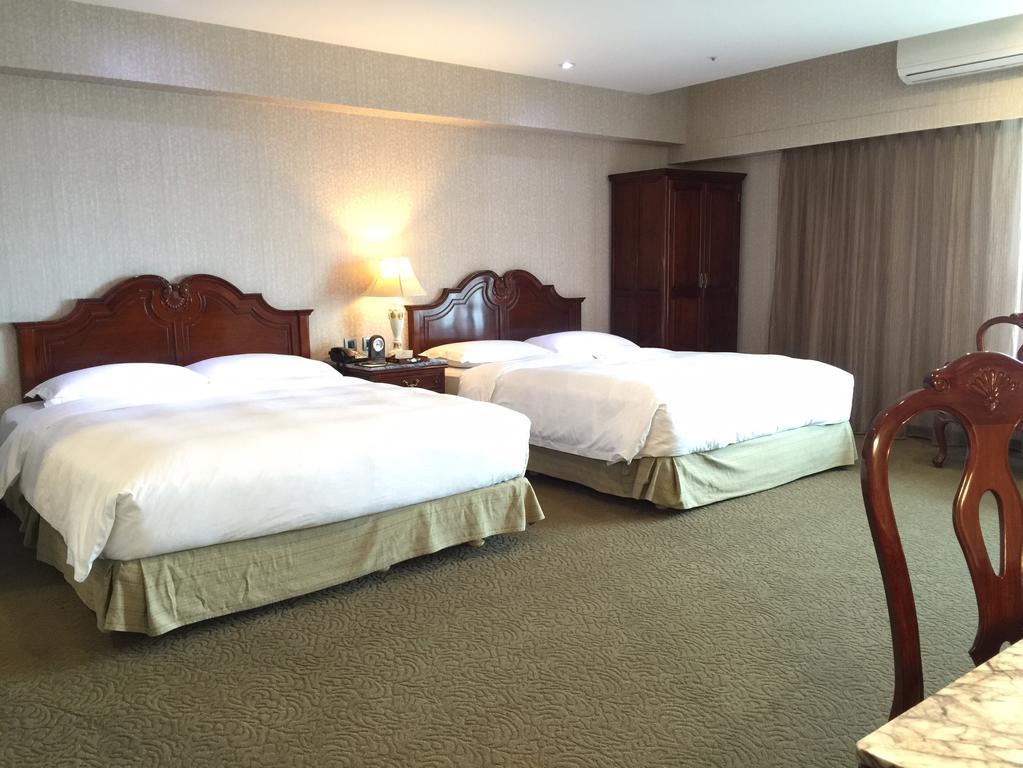 Royal Seasons Hotel Taichung‧Zhongkang Экстерьер фото