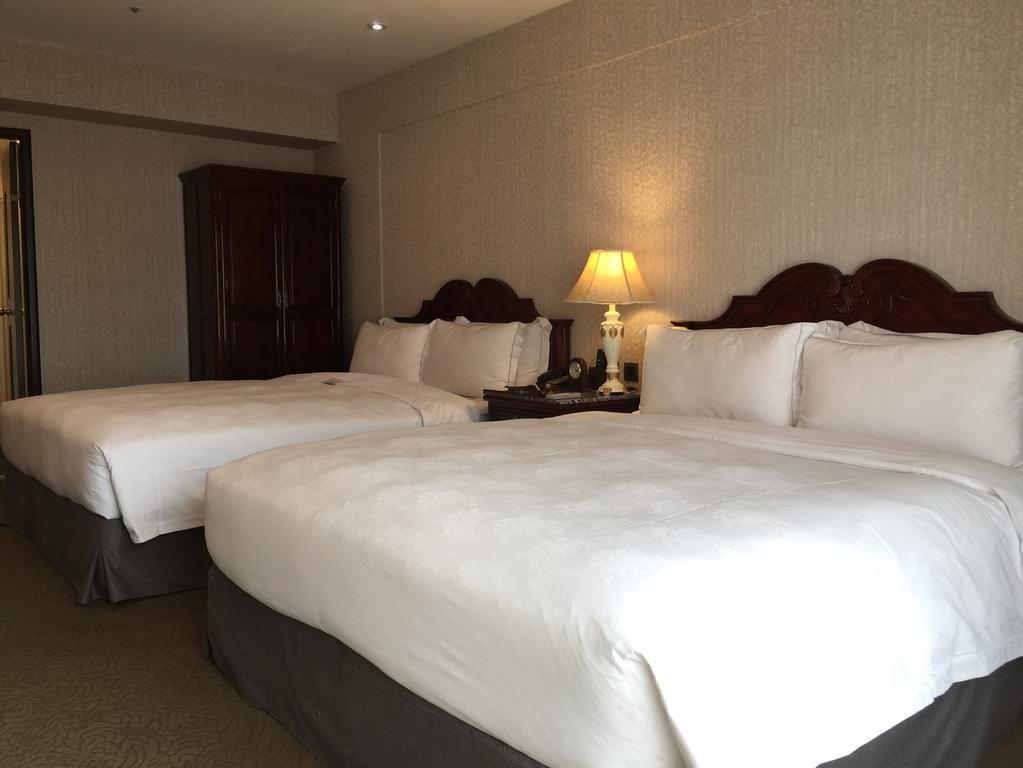 Royal Seasons Hotel Taichung‧Zhongkang Экстерьер фото