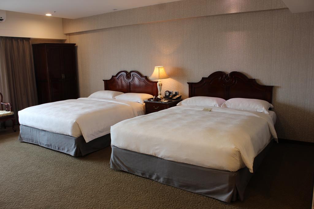 Royal Seasons Hotel Taichung‧Zhongkang Экстерьер фото