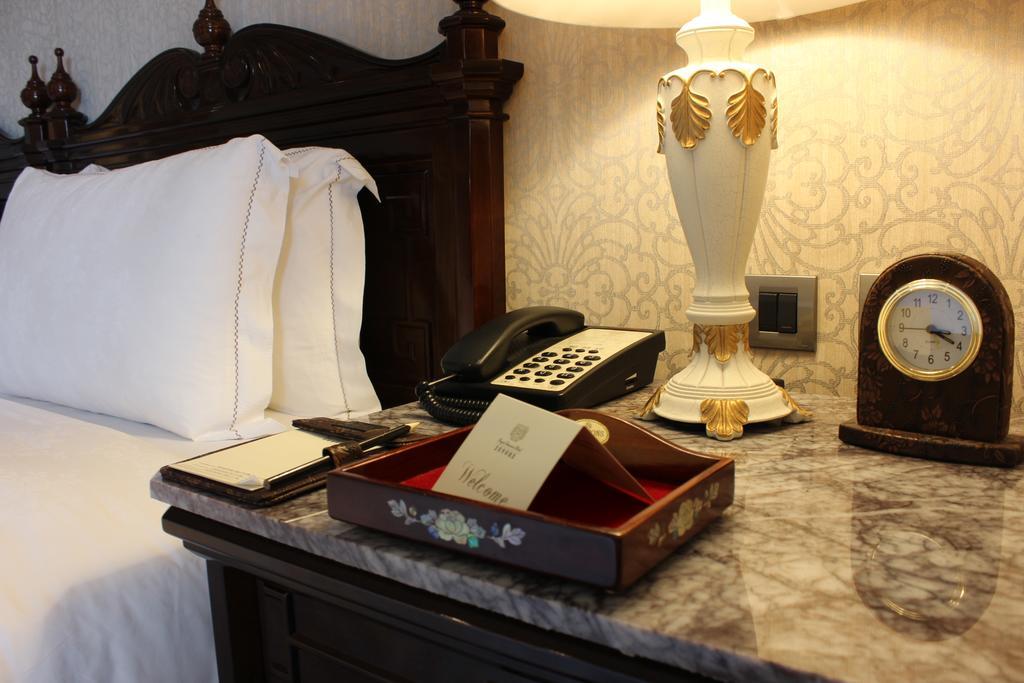 Royal Seasons Hotel Taichung‧Zhongkang Экстерьер фото
