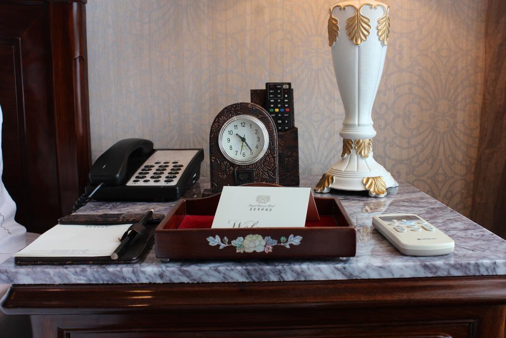 Royal Seasons Hotel Taichung‧Zhongkang Экстерьер фото