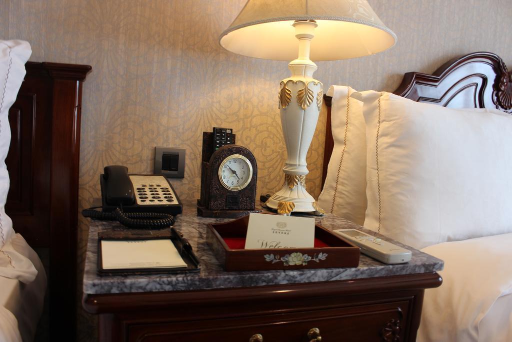 Royal Seasons Hotel Taichung‧Zhongkang Экстерьер фото