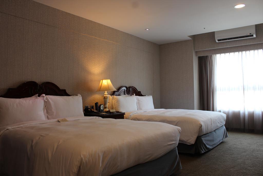 Royal Seasons Hotel Taichung‧Zhongkang Экстерьер фото