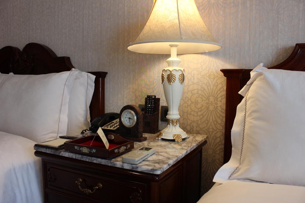 Royal Seasons Hotel Taichung‧Zhongkang Экстерьер фото