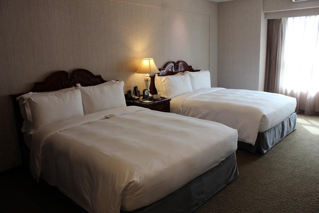 Royal Seasons Hotel Taichung‧Zhongkang Экстерьер фото